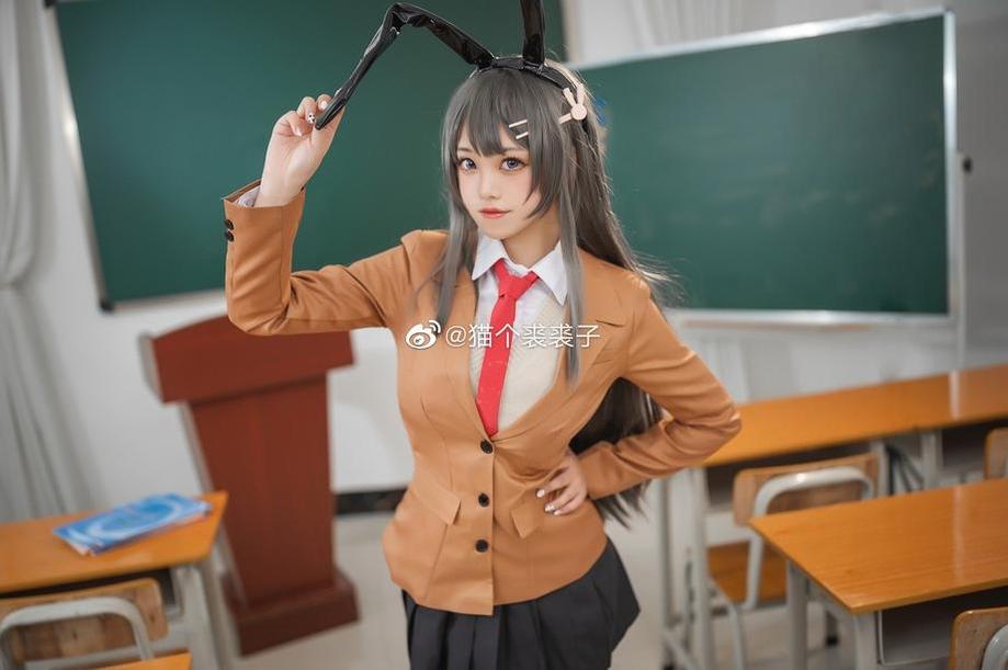 脱胎换骨的蜜汁猫裘巫女cos照片堪称神仙级别。(脱胎换骨贬义还是褒义) 脱胎换骨的蜜汁猫裘巫女cos照片堪称神仙级别。(脱胎换骨贬义还是褒义)