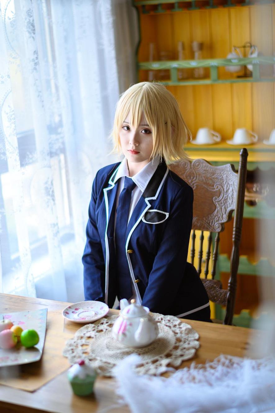 轻踏瑶池,秋楚楚不秃头全部cos的魅力cosplay 轻踏瑶池,秋楚楚不秃头全部cos的魅力cosplay