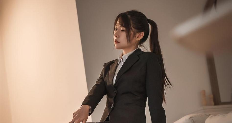 香草喵露露粉色照片图包:甜美化身(香草可露露) 香草喵露露粉色照片图包:甜美化身(香草可露露)