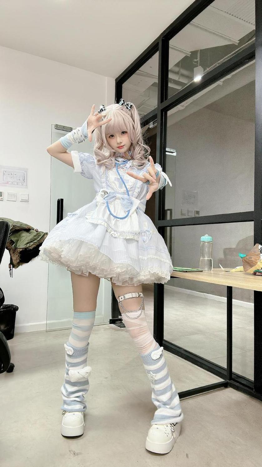 小巫酱w吃鸡事件:战斗的痕迹,化作cosplay作品的灵感(小巫酱w多大) 小巫酱w吃鸡事件:战斗的痕迹,化作cosplay作品的灵感(小巫酱w多大)