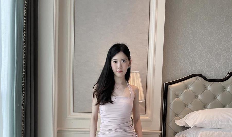 免费定制Chloe霏霏美图,只需下载这份图片图包 免费定制Chloe霏霏美图,只需下载这份图片图包