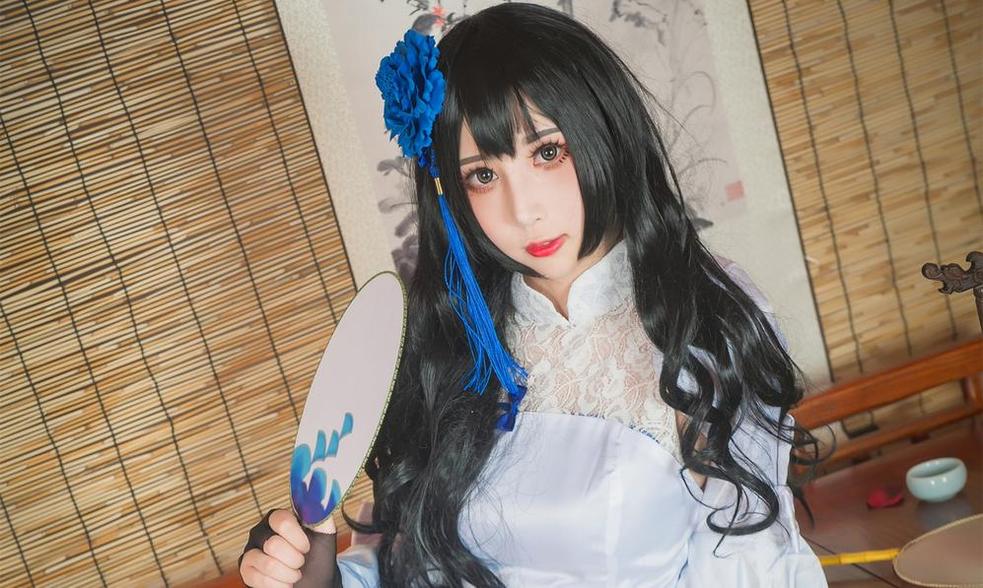 看到这张照片，你肯定忘不了小酥酱体操服的精彩cos(看到这张照片仿佛把我带回到那充满无限乐趣的童年)