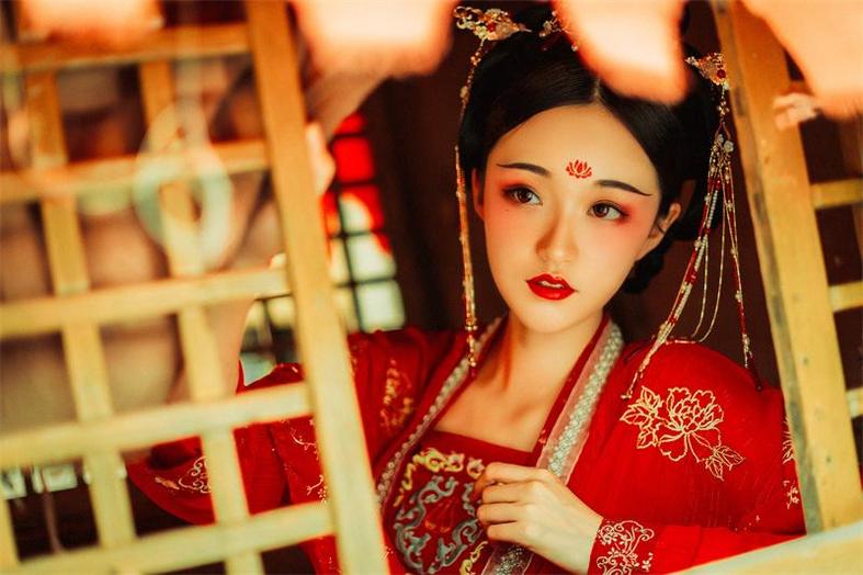 沧霁桔梗什么瓜图包，让你轻松变身Cos大神(沧霁桔梗以前叫什么)