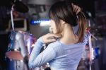 抱走莫子尾巴插件，一键下载最新精选摄影图集(抱走莫子 尾巴)