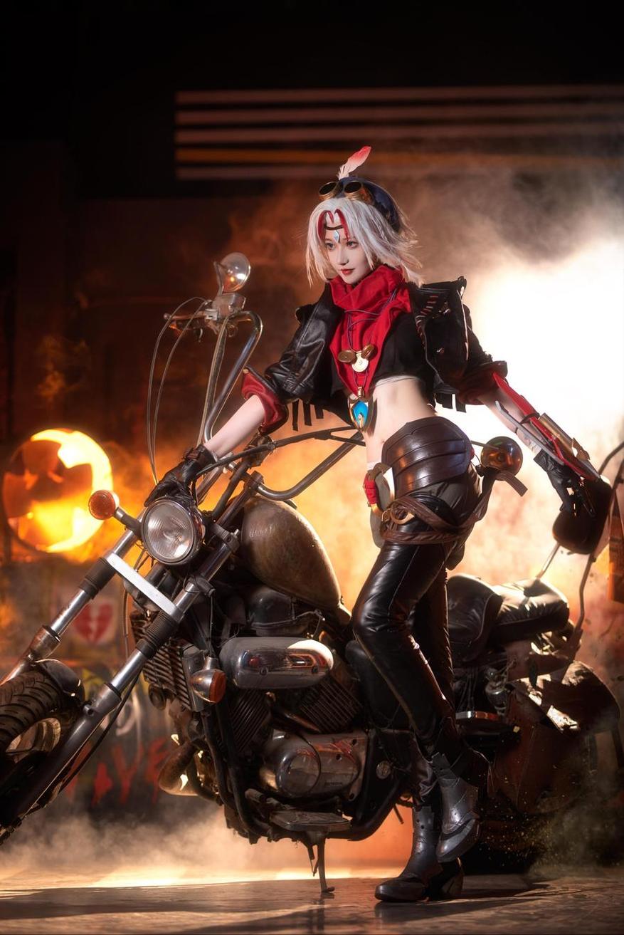 一组露儿大魔王cos兔女郎照片，让你跃跃欲试(一组露儿大魔王多少钱)