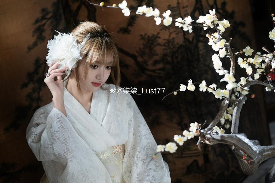 美轮美奂，柒柒要乖额–午后JK套图摄影之道。