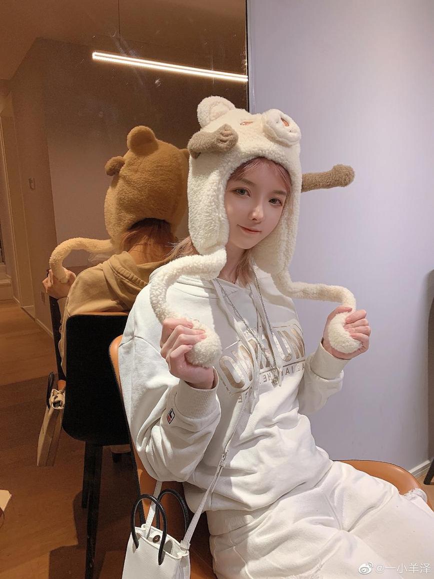 一小央泽糯米元宵资源，真人cos精美照片美图欣赏(一小央泽糯米元宵度)