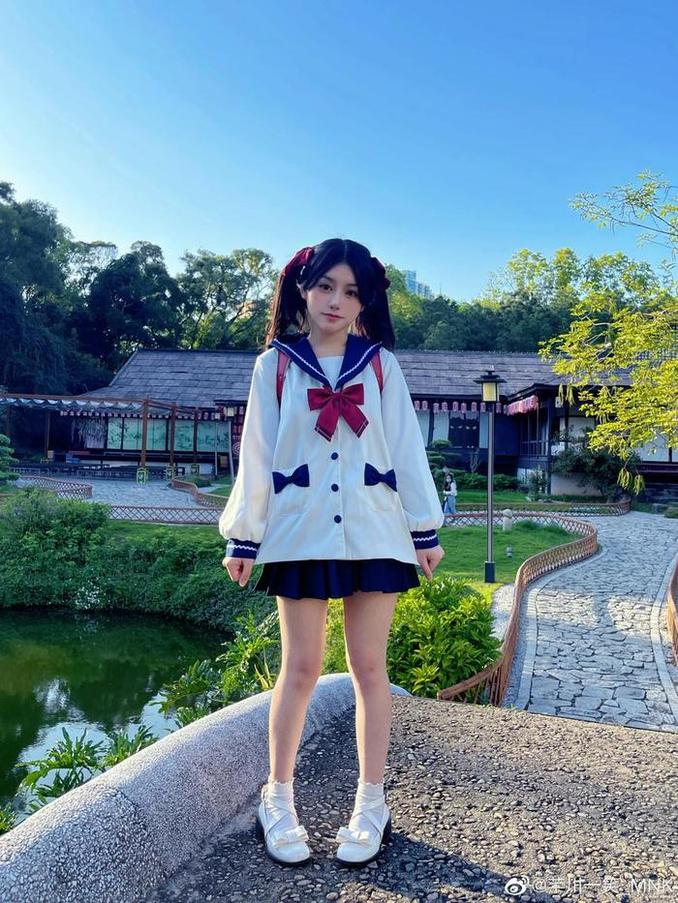 神级团队，芊川一笑微博图片搭配出最佳图集(神级团宠)