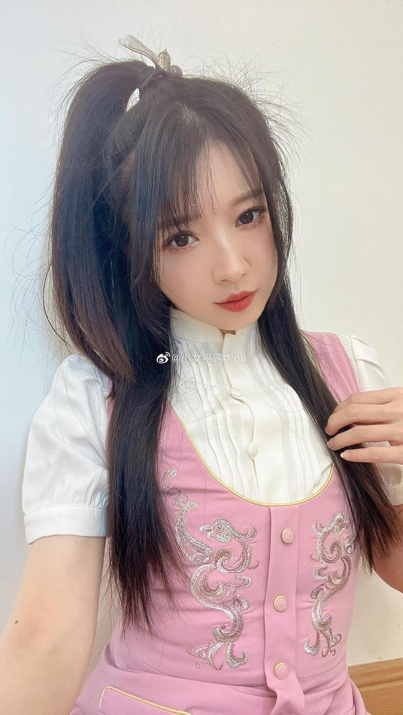 小女巫露娜停播，最新cos合集上线，更新魅力瞬间，整装待发(小女巫露娜为啥没直播了)