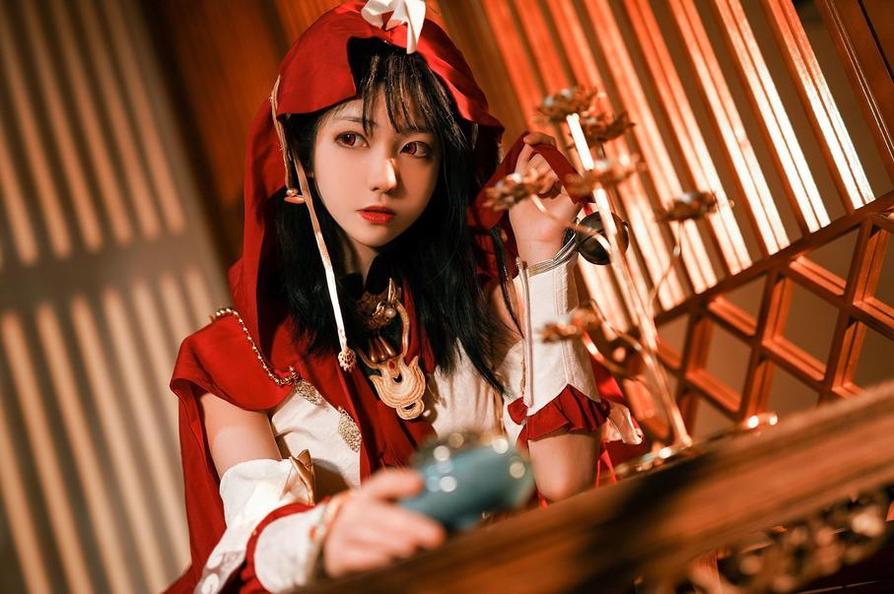 狼与香辛料cos南桃momoko：摄影神技带你进入童话世界(狼与香辛料cos雪地)
