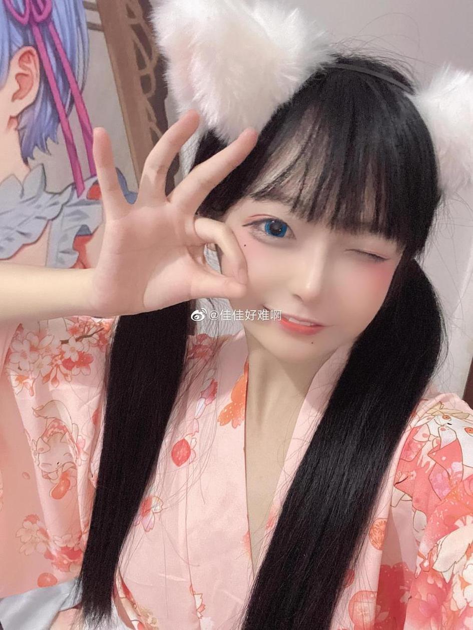 这佳佳好难啊法式的图集唯美感让人沉浸其中无法自拔(佳佳好难啊是谁)