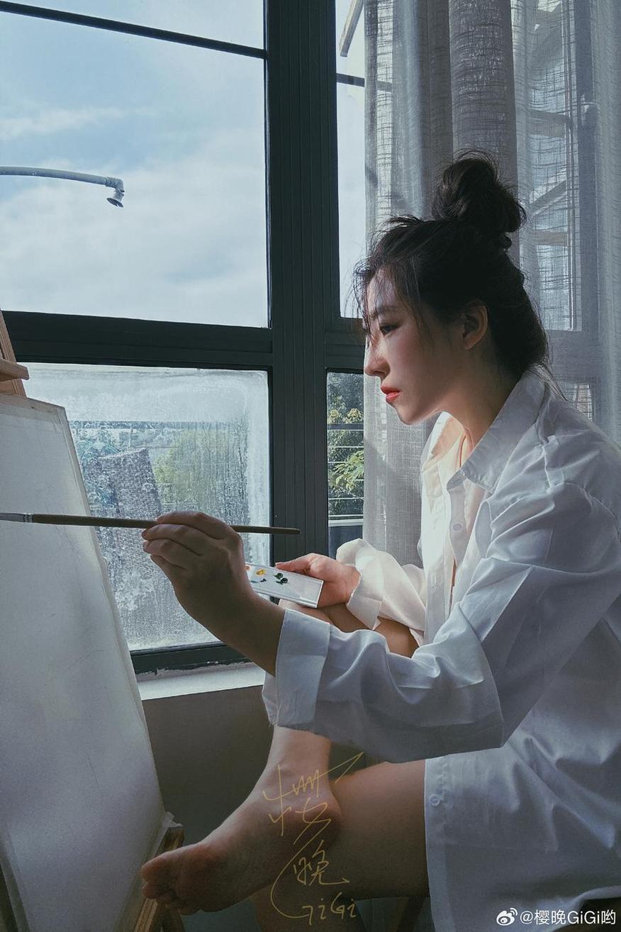 经典照片典藏，感受《樱晚gigi钢琴课百度网盘》美妙旋律。(经典照片人物)