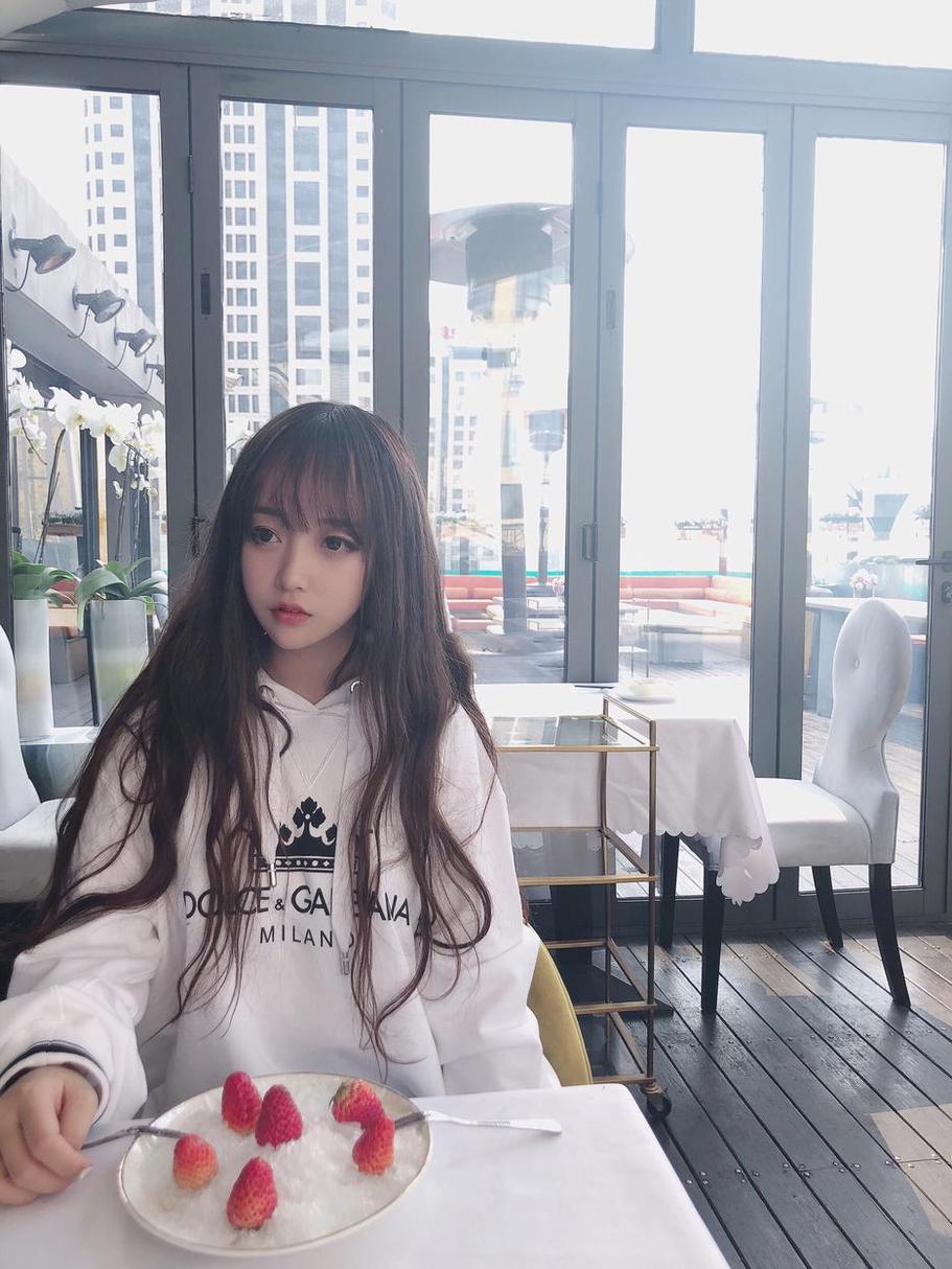 过期米线线喵价格最近拍摄的作品，我来给大家分享啦(过期米线线喵tu963)