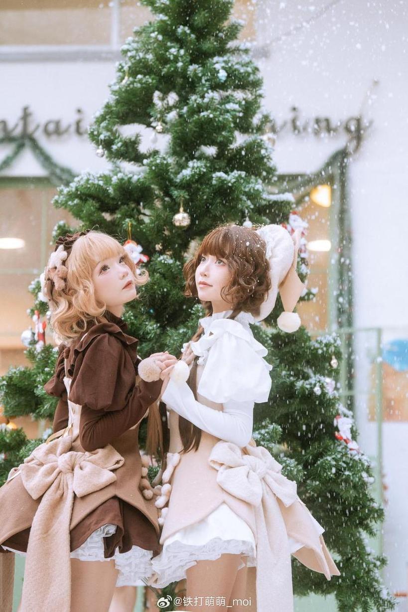 王胖胖u微博小号cos作品：冰雪女王风度照片(王胖胖爱吃火锅微博)