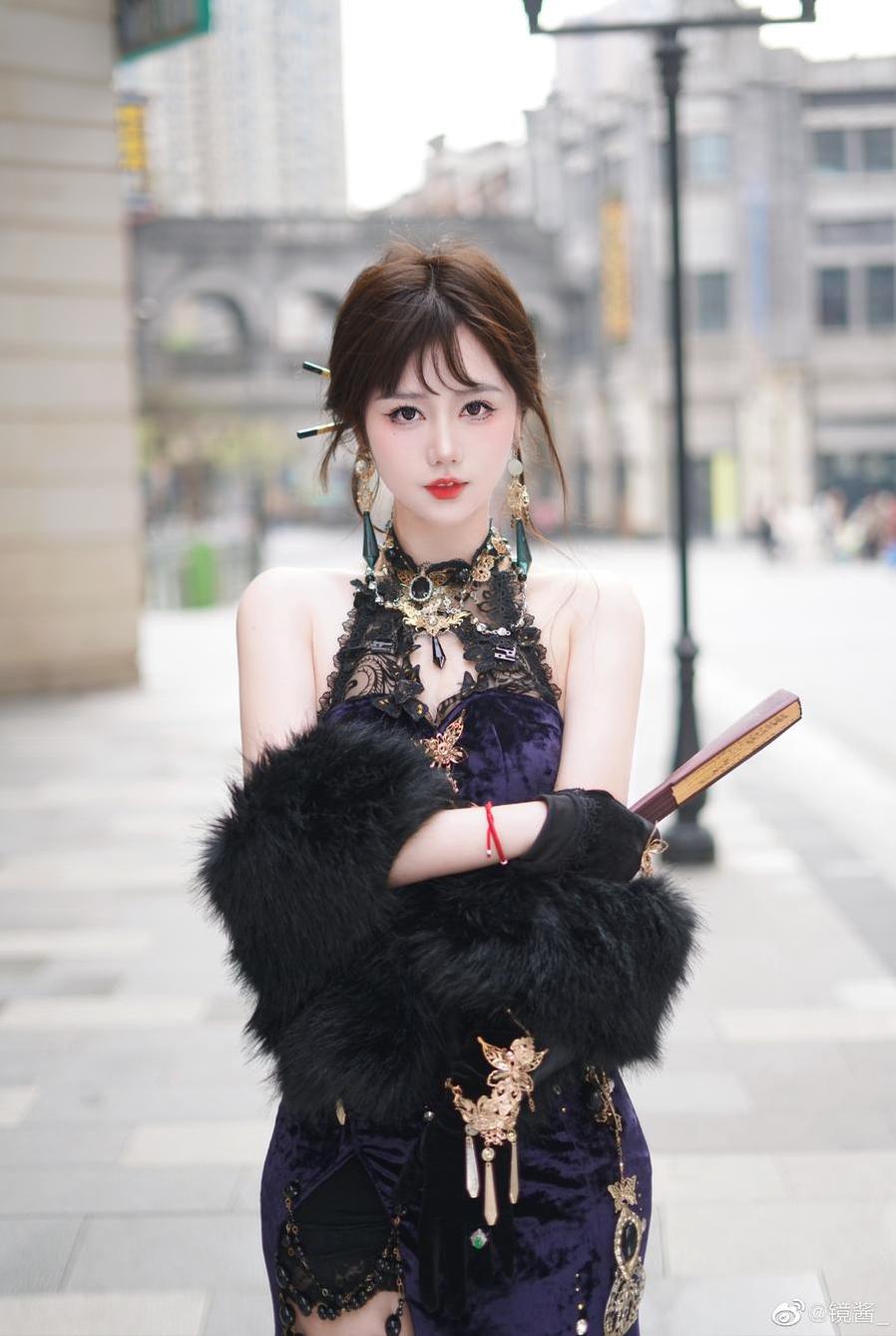 重现经典：姬镜酱骑马的美图再度亮相