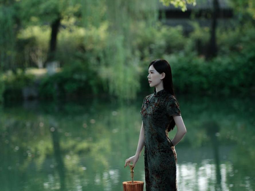 惊艳原图：chloe霏霏解压密码mnb123456最新cos照片揭秘(chloe图片集)