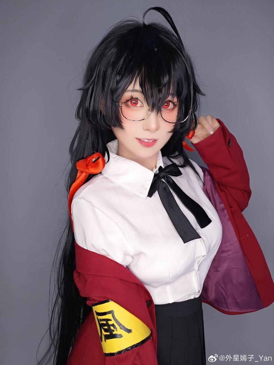 必备！外星嫣子_yan的超值图包推荐(外星女郎百度百科)