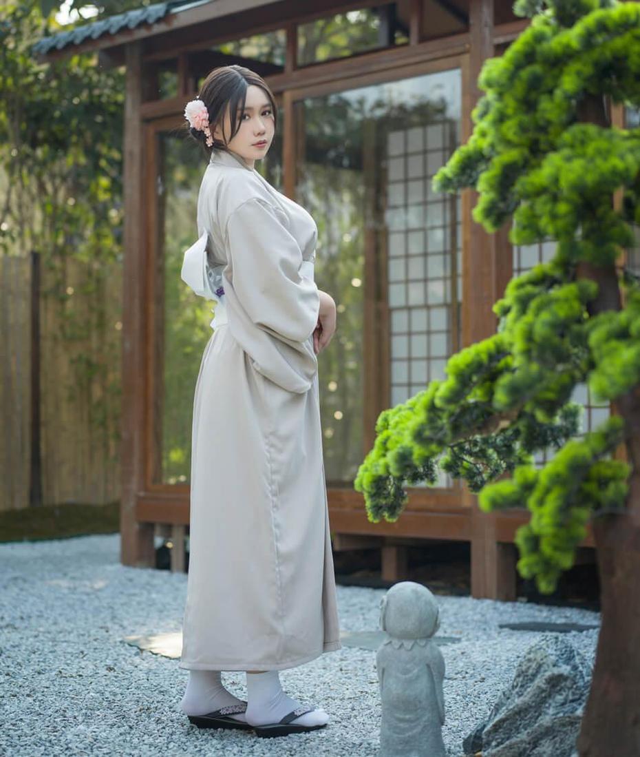 麻花麻花酱最新图，绝美cos作品套(麻酱麻花做法)