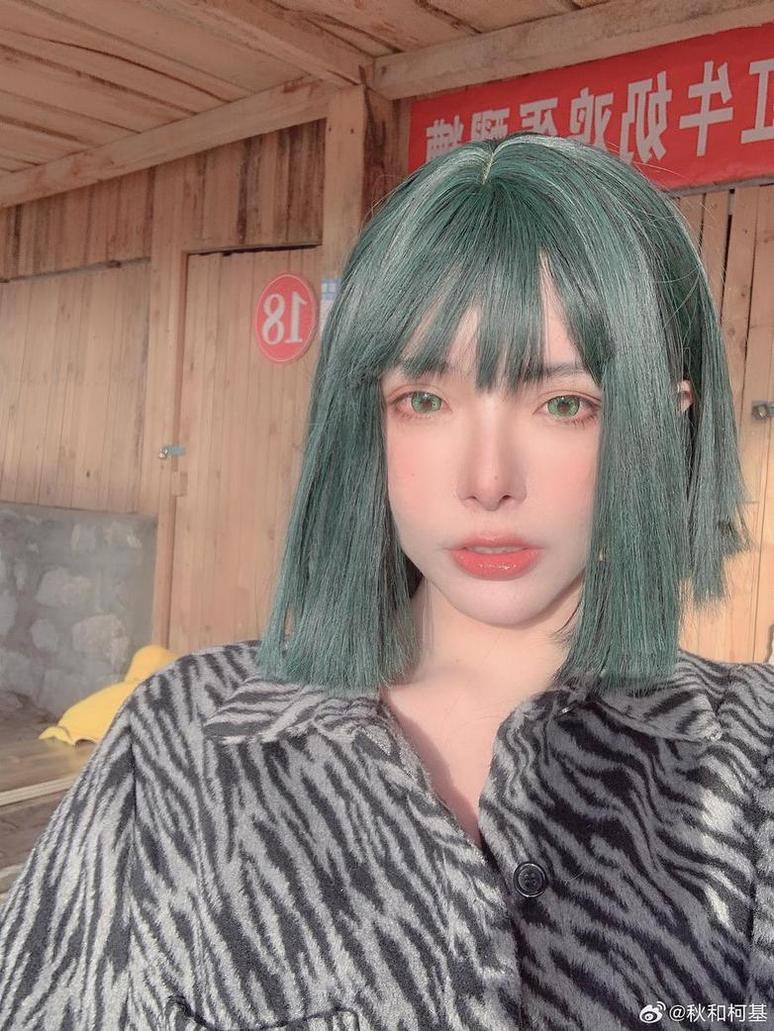 独家原图震撼上线，秋与柯基套图最佳之选(独家超清)