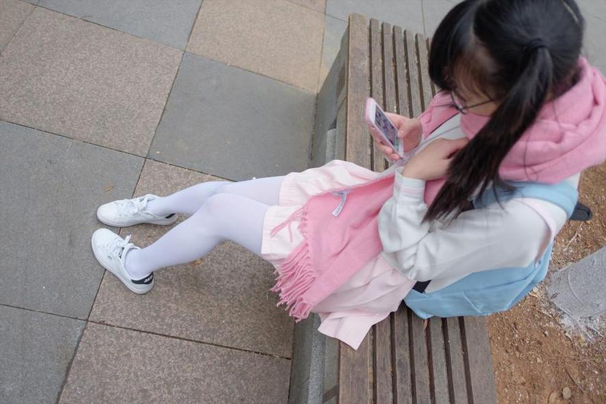 美丽的学生们穿上阿诺不是施瓦辛戈夏季校服，打造出的神仙气质惊艳全场(美丽学生的标准)
