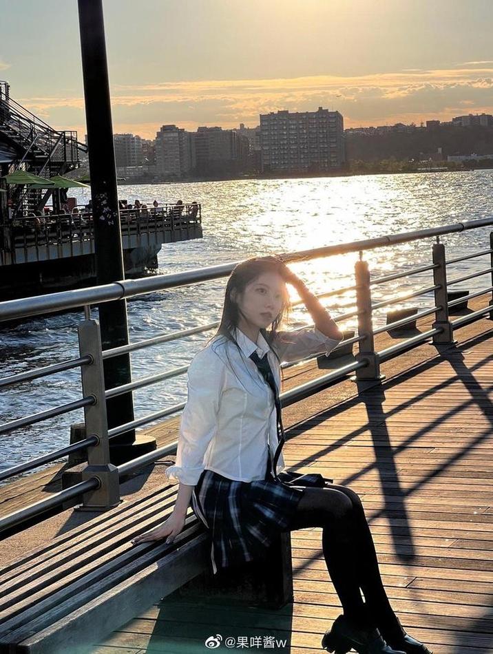 果咩酱黑呆的摄影作品：夕阳西下，美丽的回忆(果咩酱w小黑小白)