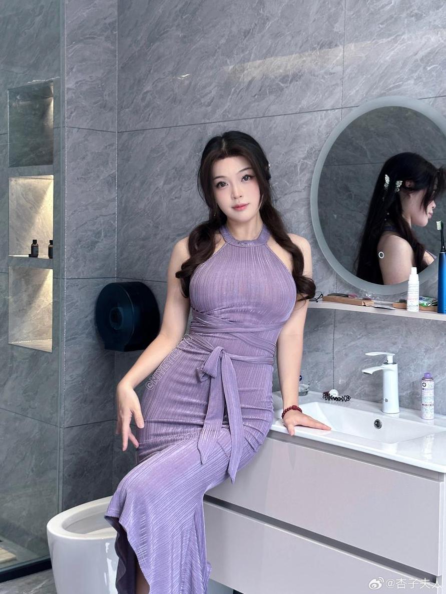 白烨cos修女：经典作品复刻，重温那份感动(白烨是谁)