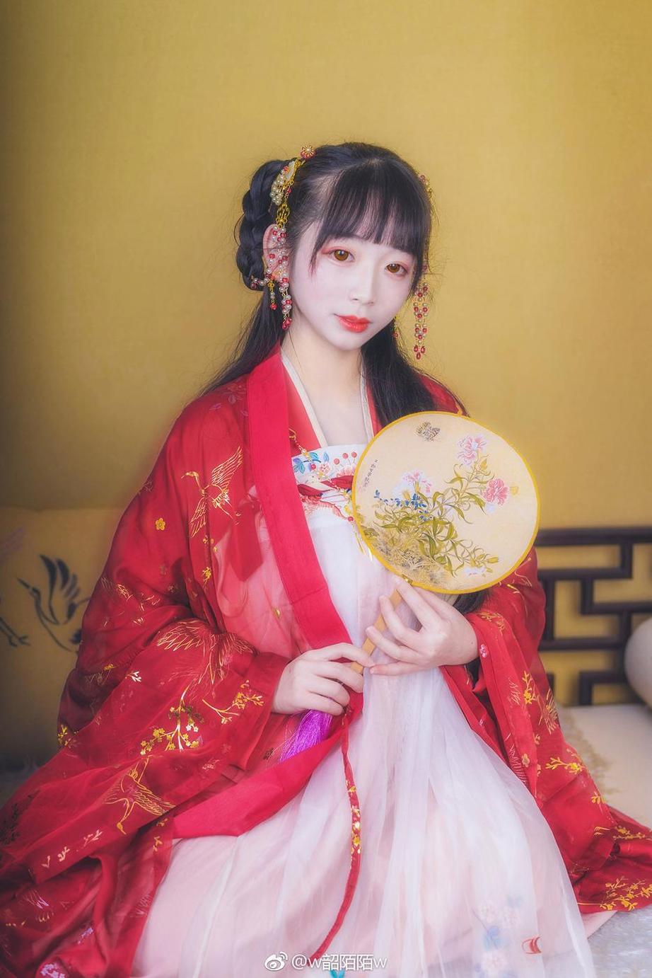 发现一组韶陌陌的精美摄影作品，不看后悔(陌陌并向你抛出一个小话题)