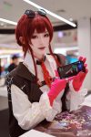 原图不掩饰，coser@yui金鱼的cos让你感受角色的情感