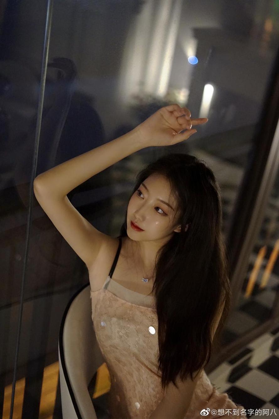 图片中的风情万种：想不到名字的阿八cos貂蝉大放闪耀(风情图鉴)