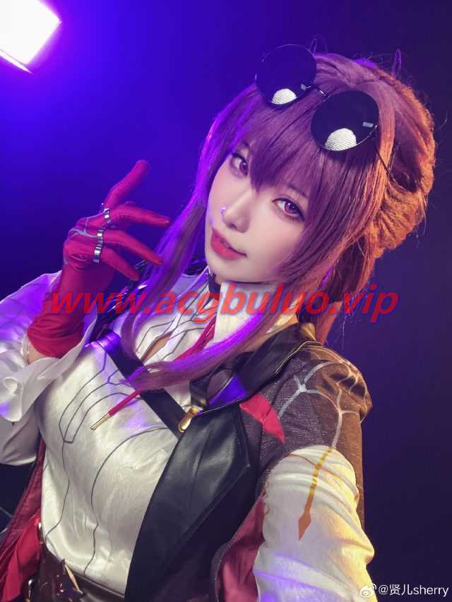 [崩坏：星穹铁道]贤儿sherry cos卡芙卡，魔法女王炫酷cosplay大放光彩(崩坏星穹铁道角色)